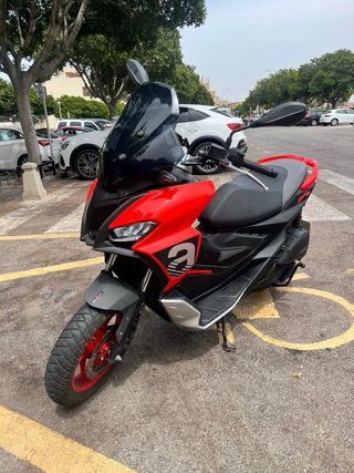 Aprilia SR GT Sport Maxi Scooter