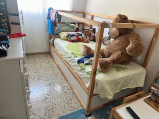 Cama infantil de madera