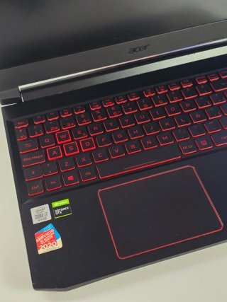 Portatil gaming Acer Nitro 5 i7 10ª gen 8GB RAM