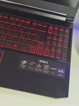 Portatil gaming Acer Nitro 5 i7 10ª gen 8GB RAM