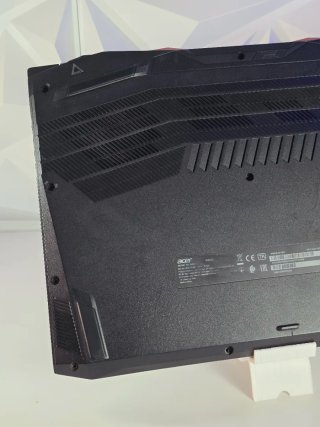 Portatil gaming Acer Nitro 5 i7 10ª gen 8GB RAM