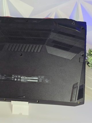 Portatil gaming Acer Nitro 5 i7 10ª gen 8GB RAM