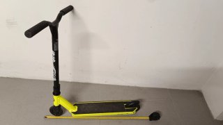 Patinete freestyle amarillo y negro