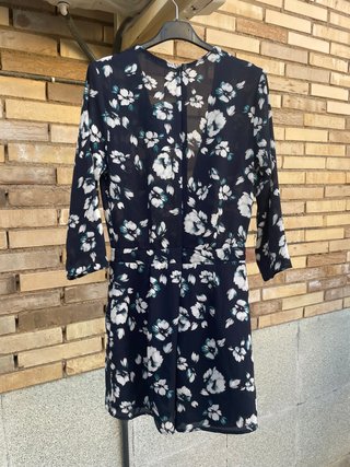 Mono tipo vestido NUEVO floral de Bershka