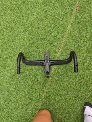 Manillar aero carbono