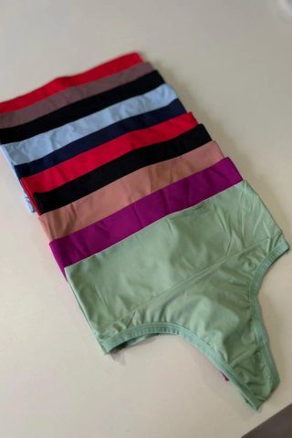Ropa interior brasileña