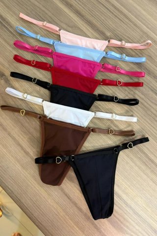 Ropa interior brasileña