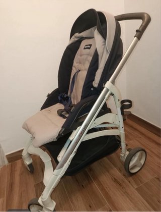 Carro bebe .Trilogy ingleisina
