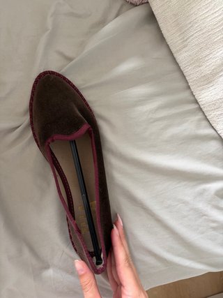 zapatos zua marrones y burdeo