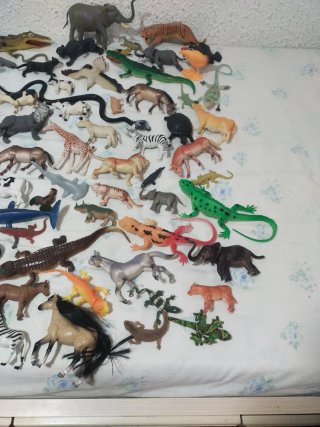 Lote animales plástico y goma