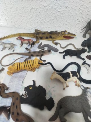 Lote animales plástico y goma