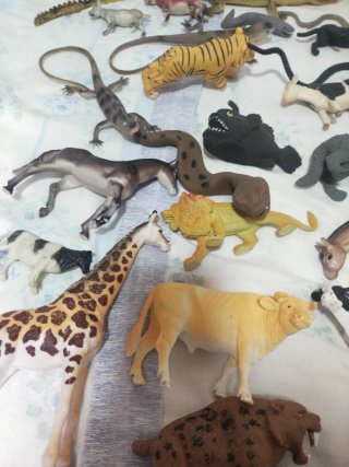Lote animales plástico y goma
