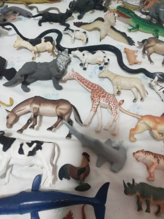 Lote animales plástico y goma