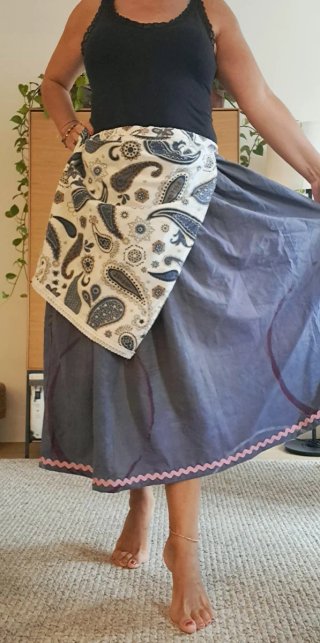 Falda 81cm y delantal casera, regional,aldeana,