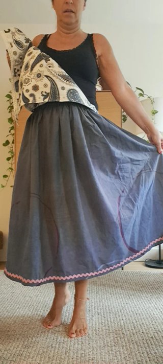 Falda 81cm y delantal casera, regional,aldeana,