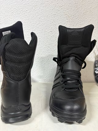 Botas talla 44 ADIDAS GSG 9.2. REF2