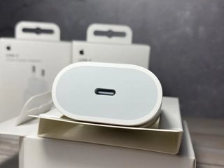 Adaptador Apple USB-C 20W Carga Rápida iPhone