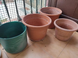 Lote de 4 macetas grandes de plástico