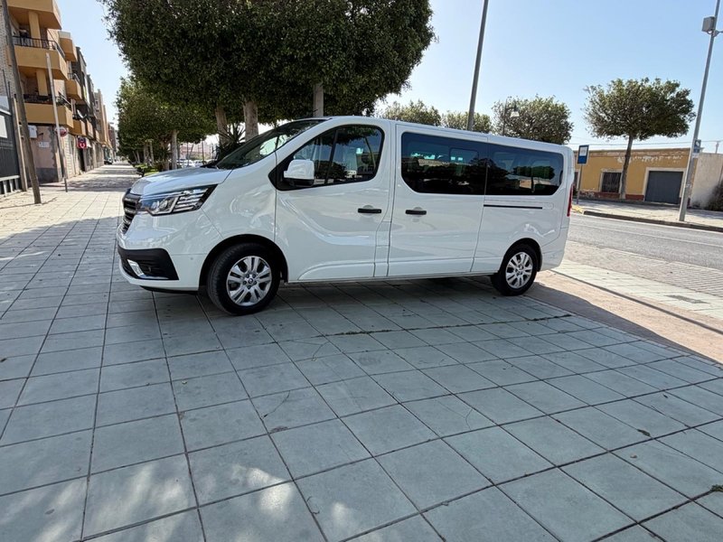 Renault Trafic 2024 - foto 1