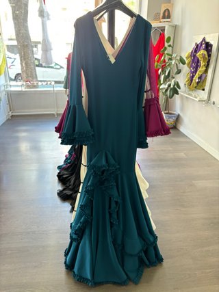Traje de flamenca verde azulado