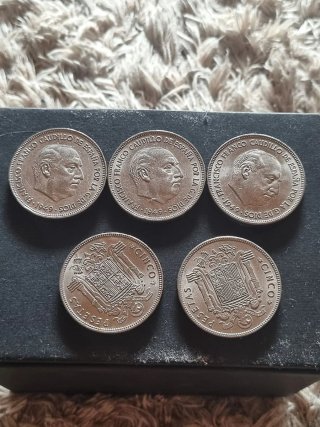 5 monedas de 5 pesetas de 1949