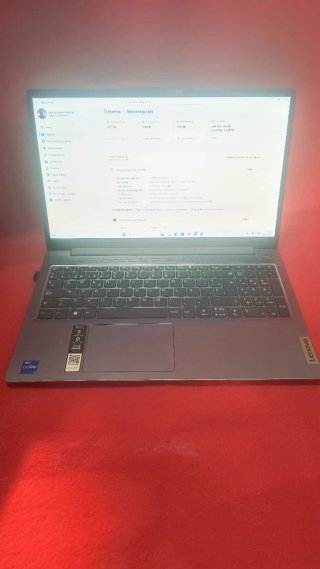 Portátil Lenovo IdeaPad Slim 3 con Intel Core i5 di 12ª generazione