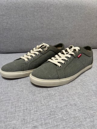 Zapatillas Levi’s verde (42)