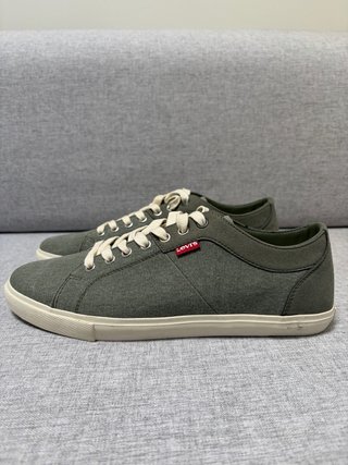 Zapatillas Levi’s verde (42)