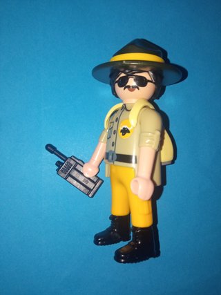 Playmobil figura guarda forestal cuidador animales