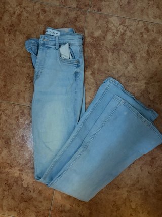 Pantalones acampanados Bershka