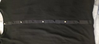 Blusa nera fatta a mano su misura