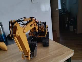 Excavadora Huina 1535 RC