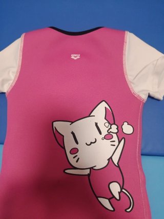 Neopreno niña rosa con dibujo de gato AREN