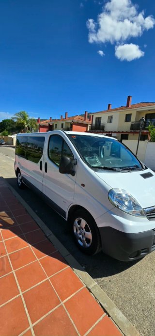Opel Vivaro 2012  9 plazas