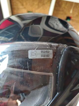 Casco de moto negro