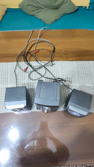 Altavoces multimedia para PC, TV y mas