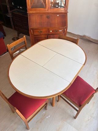 Mesa salon extensible con 4 sillas