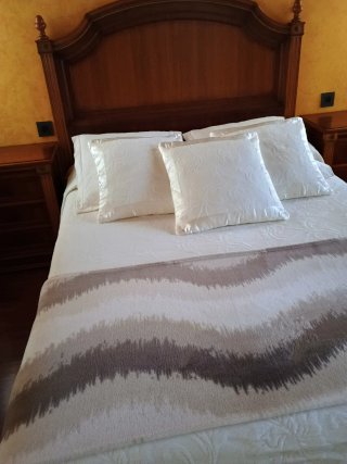 Dormitorio cabezal mesillas se regala somier colch