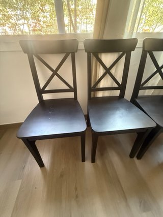 Mesa Bjursta extensible y 4 sillas Ingolf Negras