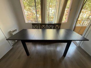 Mesa Bjursta extensible y 4 sillas Ingolf Negras