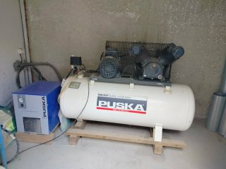 Compresor PUSKA 5.5HP.  Con secador de aire