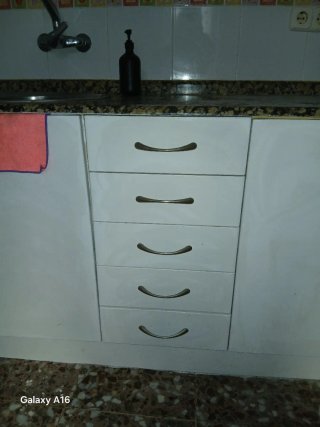 Muebles de cocina blancos