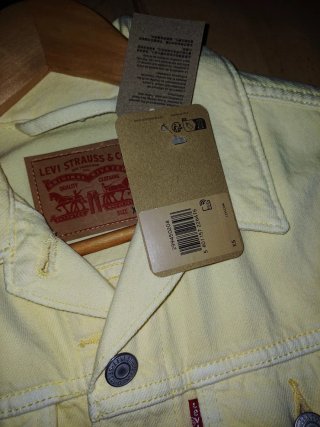 Chaqueta vaquera Levi's amarilla