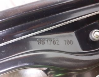 Elevalunas trasero 977288104 mercedes clase 371450