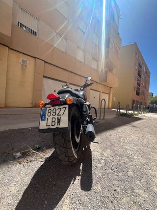 Hyosung Aquila Negra - Cómoda y con Carácter
