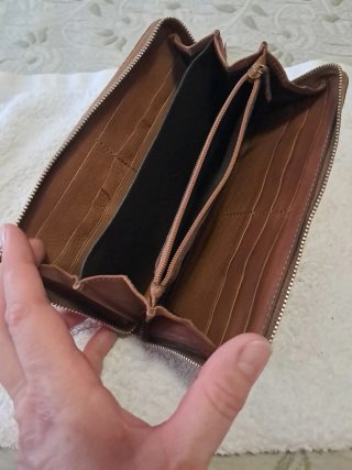 Billetera. Gucci.