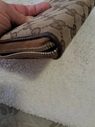 Billetera. Gucci.