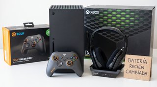 Xbox series X con numerosos complementos