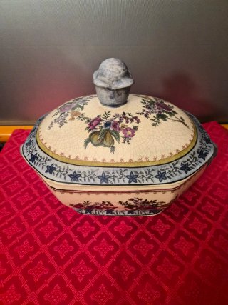 Sopera porcelana china.
