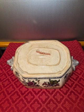Sopera porcelana china.